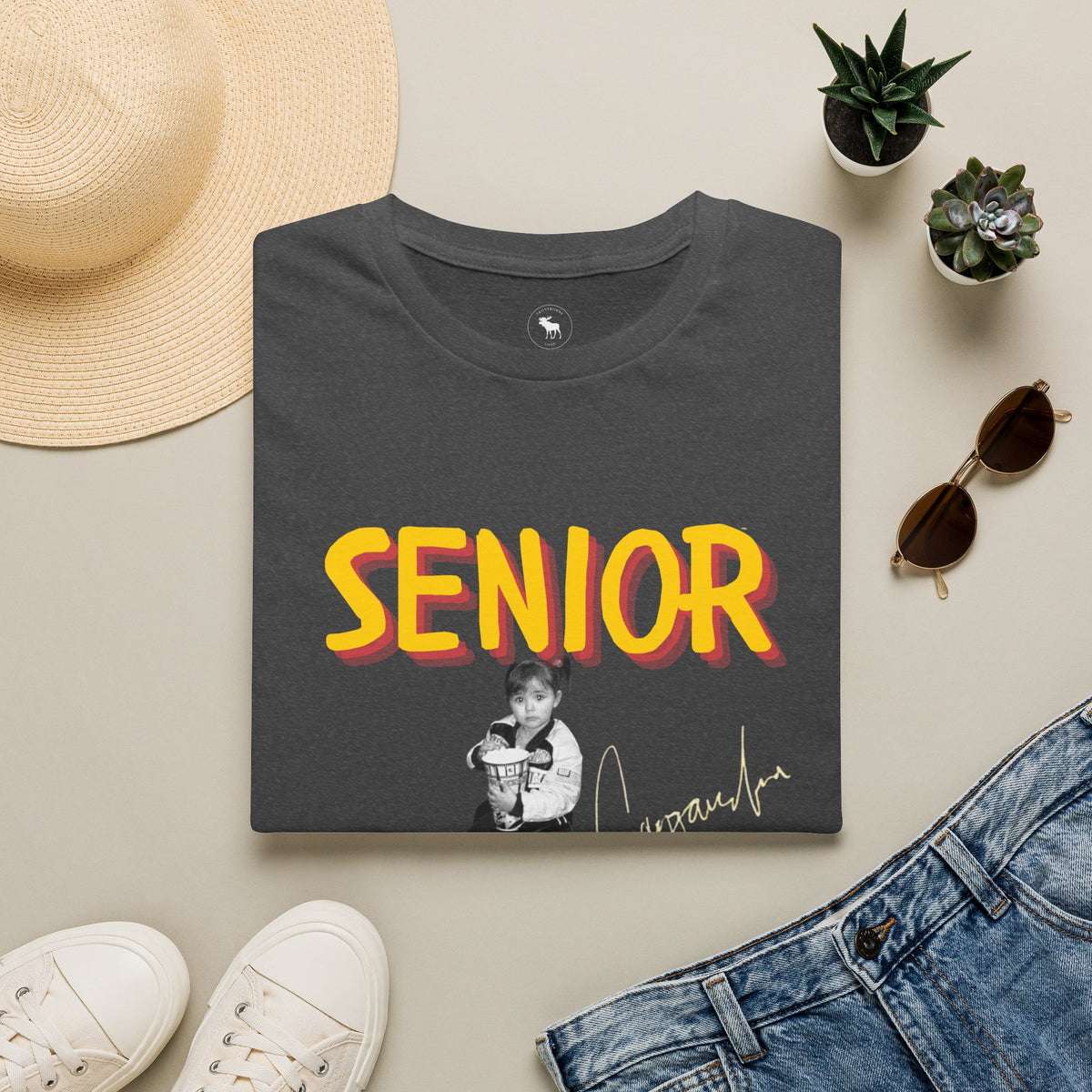 Senior 2027 T-Shirt — Retro Bold Graduation Tee