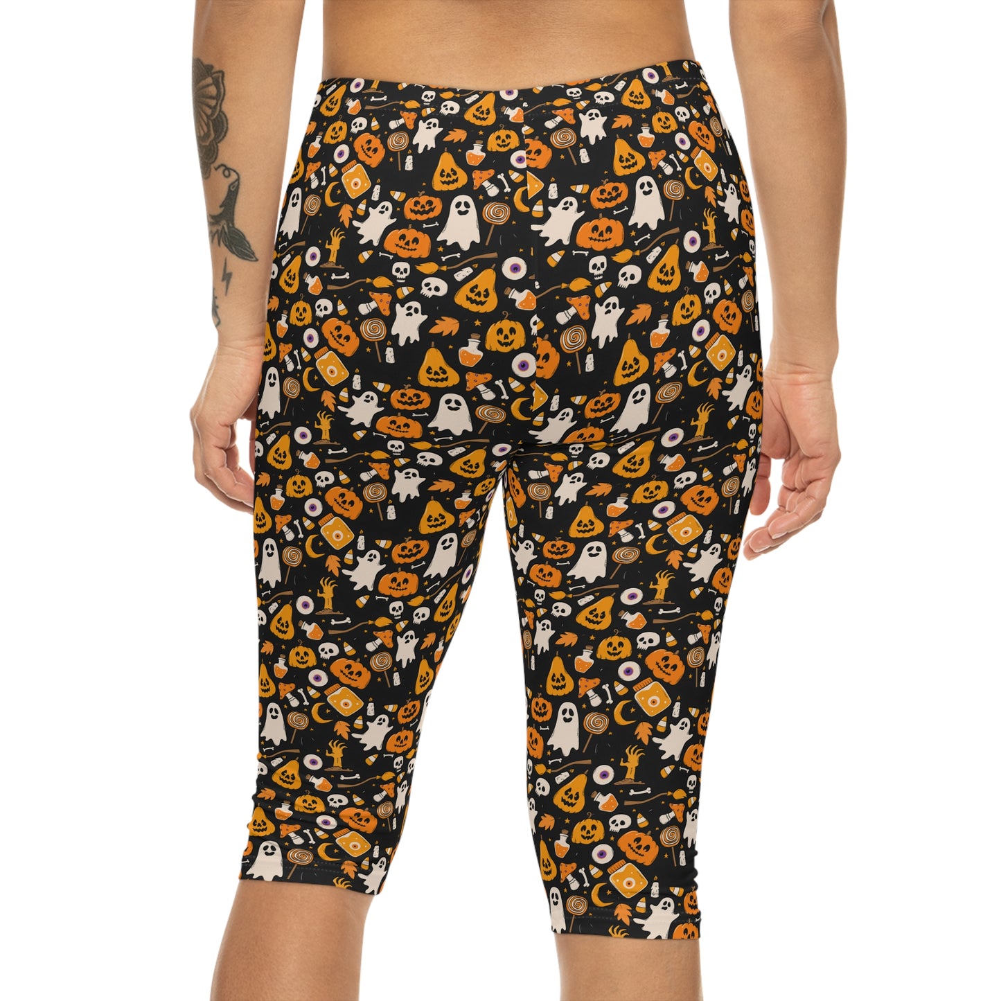 Halloween-Themed Women’s Capri Leggings, spooky activewear, festive workout pants, autumn style leggings, cute leggings for Halloween